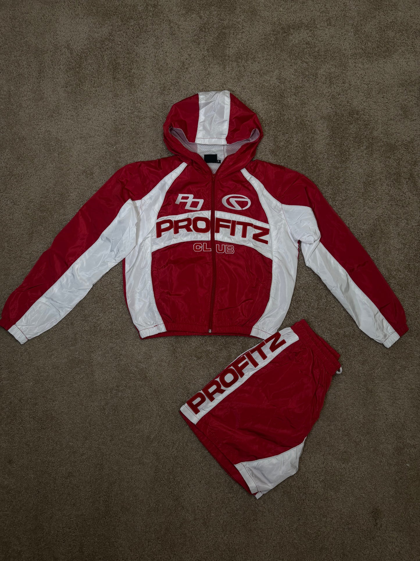 Red and white profitz set